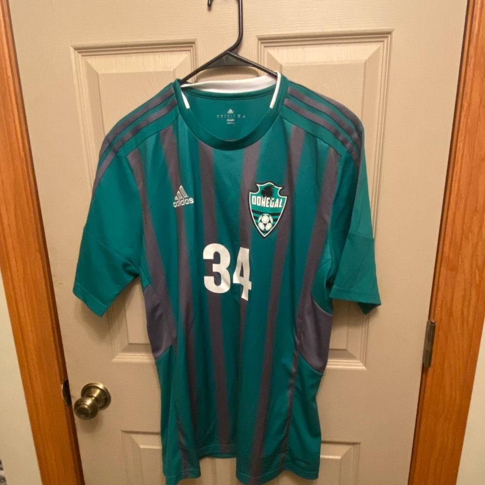 Men’s Adidas size L Donegal Jersey green and gray stripes